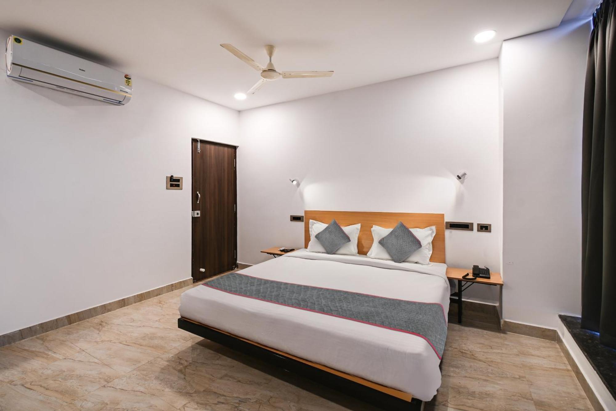 Super Townhouse De Alphabet Karmanghat Hyderabad Exterior foto