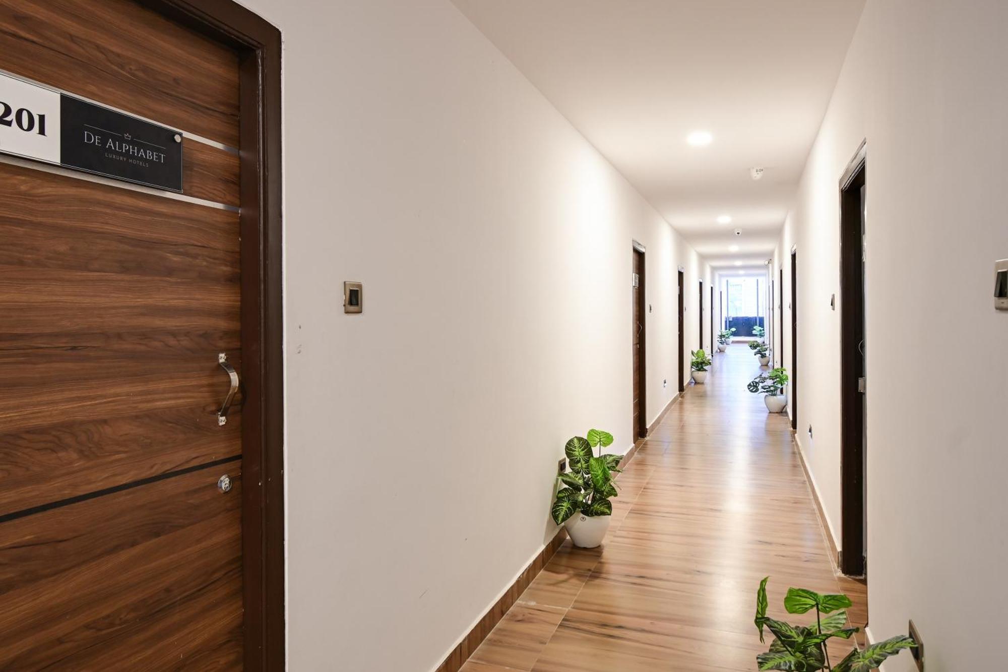 Super Townhouse De Alphabet Karmanghat Hyderabad Exterior foto